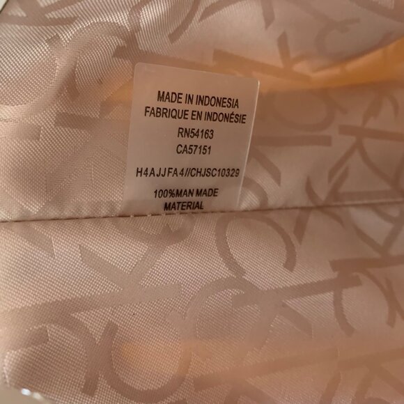 CALVIN KLEIN Taupe/Bone White CK Signature Logo Drawstring Bucket Shoulder Bag - Picture 13 of 14